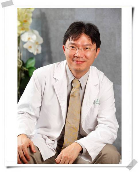 黄志宏，台湾群英整形外科诊所