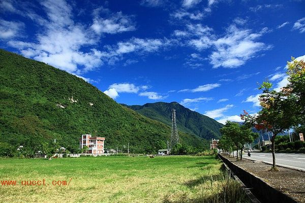 小乌来瀑布风景区